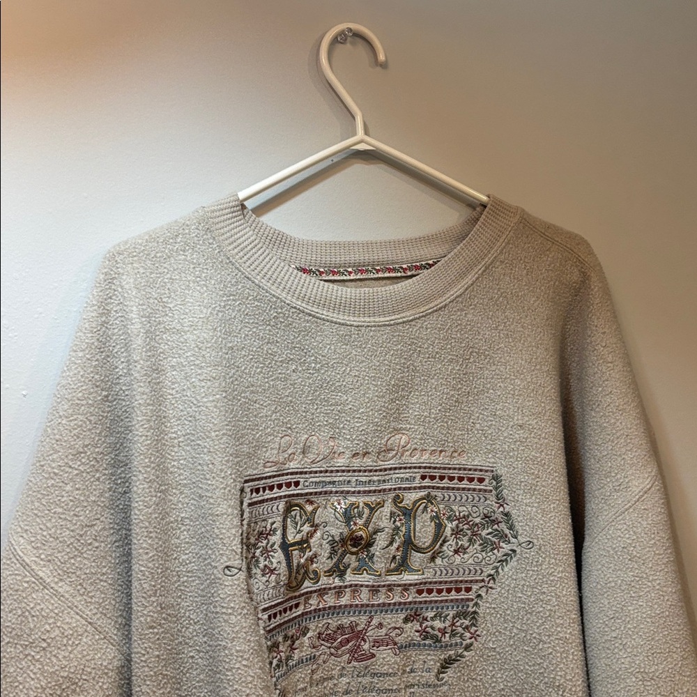 Woman’s Beige Crewneck Vintage Sherpa
